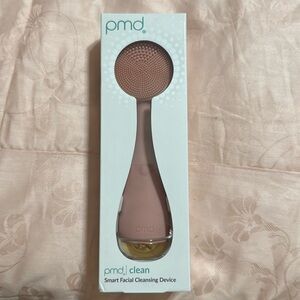 PMD clean - smart facial cleansing device